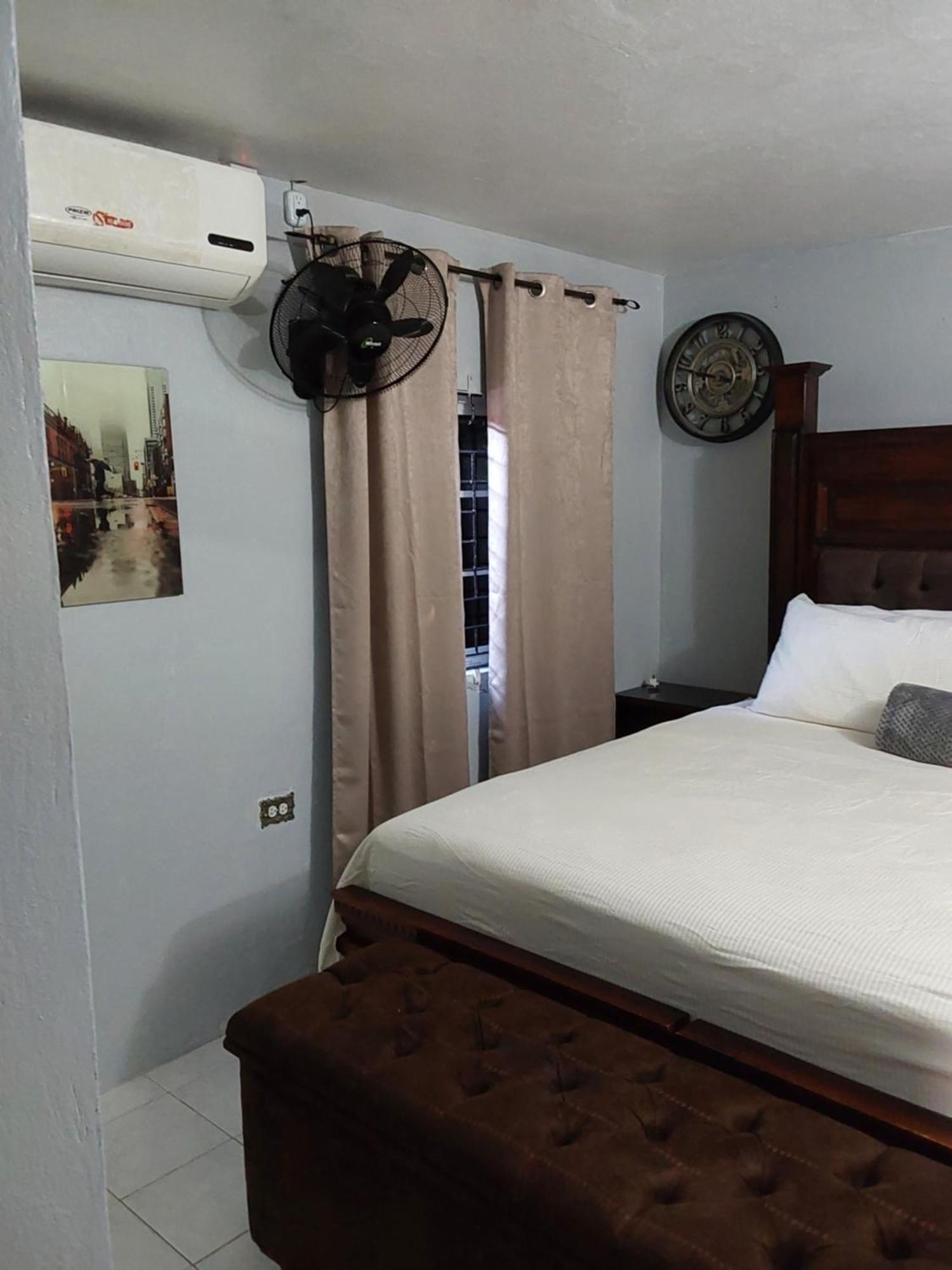 Zipcode Hideaway Guesthouse Portmore Exterior photo